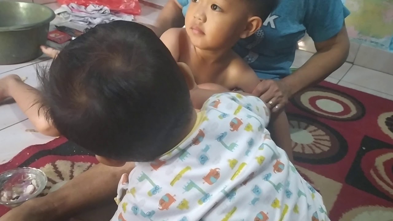 Maul Masuk Angin, Dikerok dan Diurut Nenek