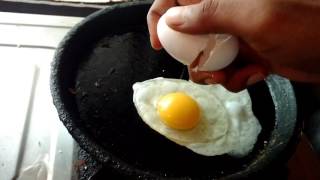 How to break an egg simple trick