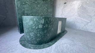 Ванная из белого и зеленого мрамора. Мрамор Бьянко Каррара. Мрамор Верде Гватемала