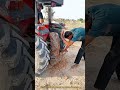 トラクターでレンガを粉砕:農具の“意外な破壊力”が畑を変える
