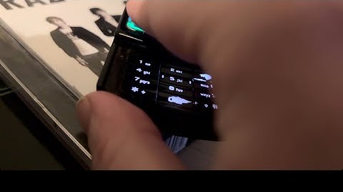 Playing demo Tetris on a Nokia N95 ￼