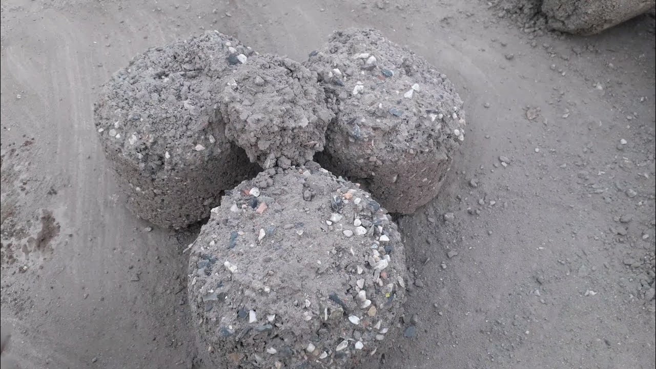 New extra soft gritty buckets dry floor Crumbling asmr😴😴Buckets crumbling in water tub 💦😍