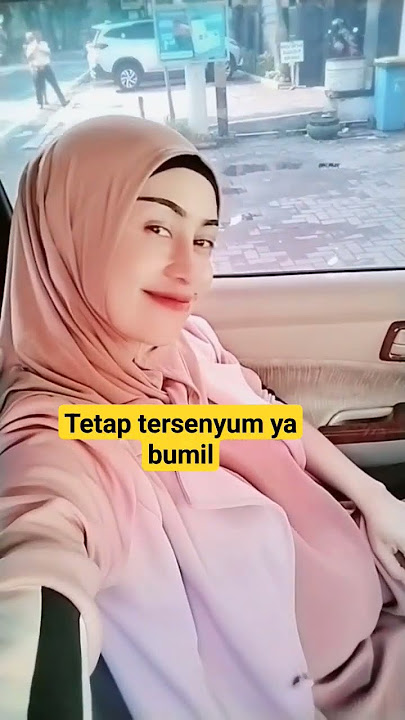 fany soraya senyum bahagia