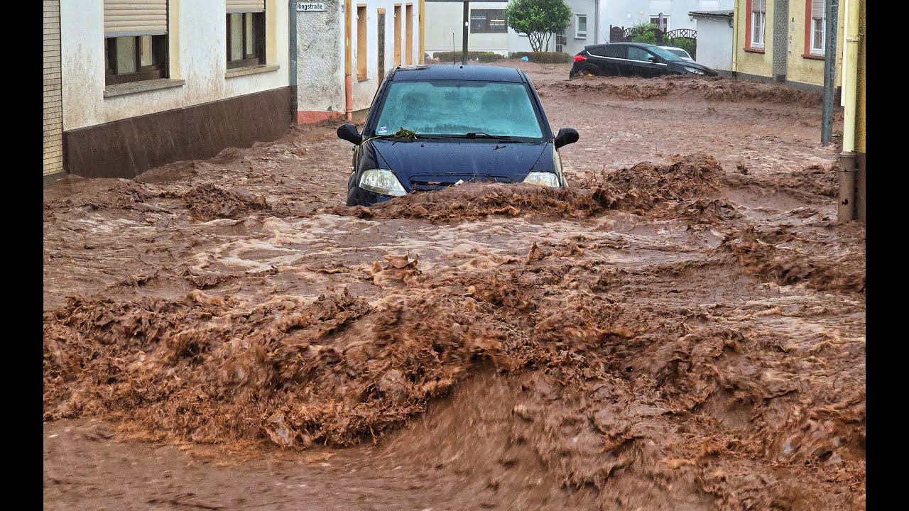 [HOCHWASSER IN COCHEM!] - Mosel trat über die Ufer \u0026 überschwemmte Teile der Stadt - 18.05.2024 -