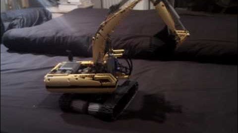 Lego 8043 Excavator with XL Motor Upgrade