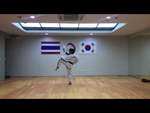 POOMSAE pattern 6 ท่ารำสายฟ้า 2 (MOJI TAEKWONDO 3rd Dan Black Belt COACH)