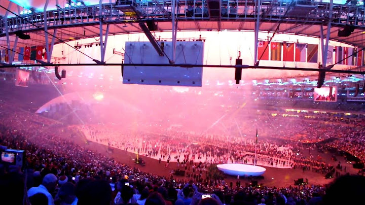 Pira Olimpíca e fogos no Maracanã. Rio 2016. Fireworks. Olympic Opening. Cerimônia de Abertura.