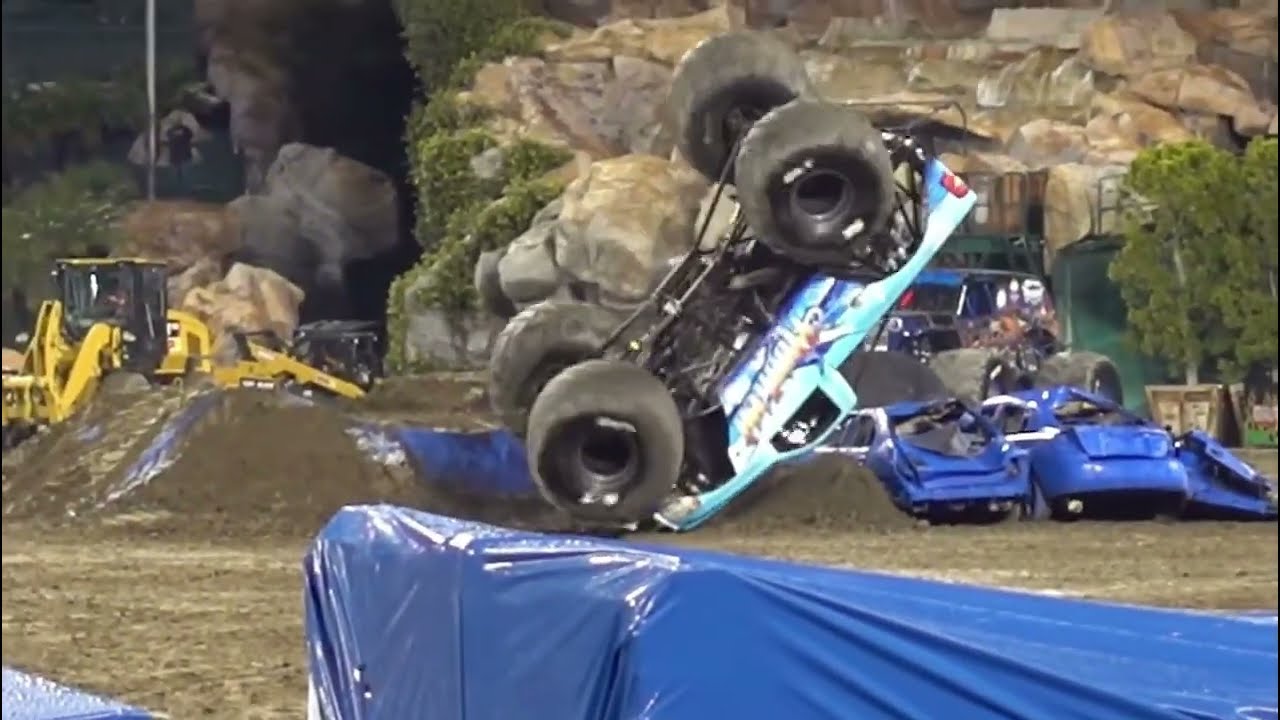 Monster Jam Anaheim 2019 Stadium Championship Series Blue Stop 1 (Highlights)