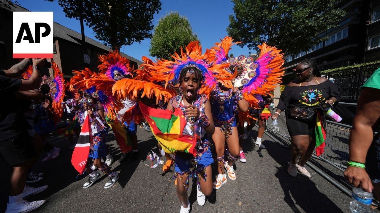 Police use facial recognition technology at London's Notting Hill Carnival