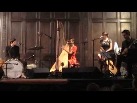 Joanna Newsom - Monkey & Bear (11.16.06)