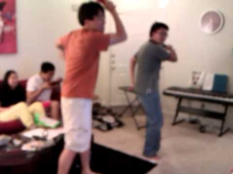 Jimmy and Gu doing the robot to Wii dance lmao!!!