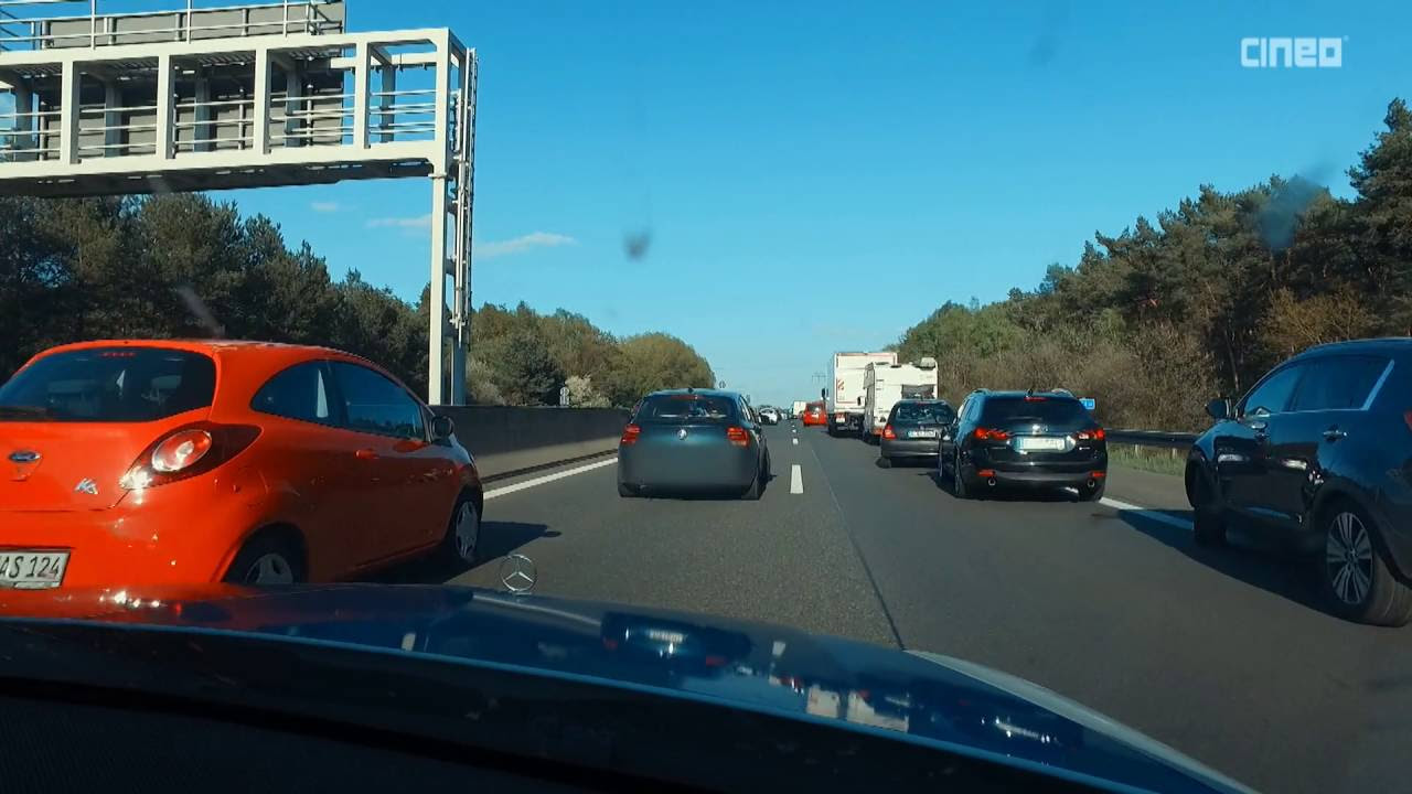 Blockierte Rettungsgasse \u0026 Chaos: Autobahnpolizei kommt kaum voran! | Achtung Kontrolle | Kabel Eins