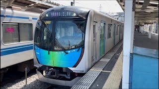 西武40050系40160編成が当駅止まりの回送電車として警笛を鳴らして小手指駅3番線を発車するシーン（回04M）2024.4.26.10:13