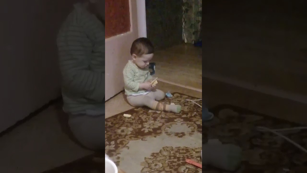 Сын любит машины