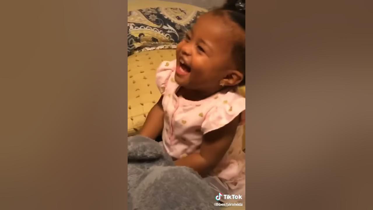 Mommy makes baby girl laugh YouTube