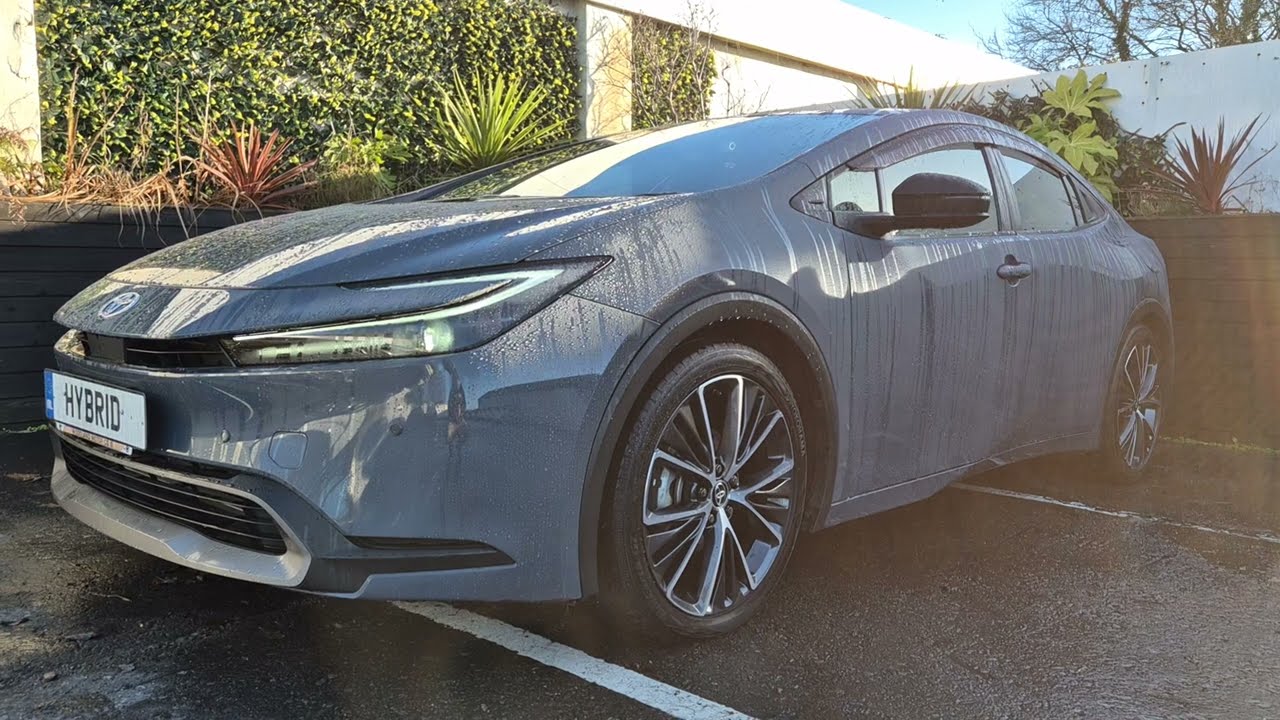 2023 Toyota Prius 1.8 HYBRID / G-PACK / LOW MILEAGE / TAX €150 (232 REG)