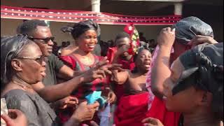 MAME awu Oheneba EK hit song performed live