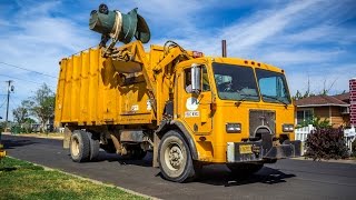 Peterbilt 310 - Heil Formula 7000 Garbage Truck