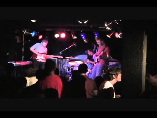 YouTube에서 Penrose - Fly (Live @ The Studio at Webster Hall 9/11/2010) 보기 YouTube에서 Penrose - Fly (Live @ The Studio at Webster Hall 9/11/2010) 보기