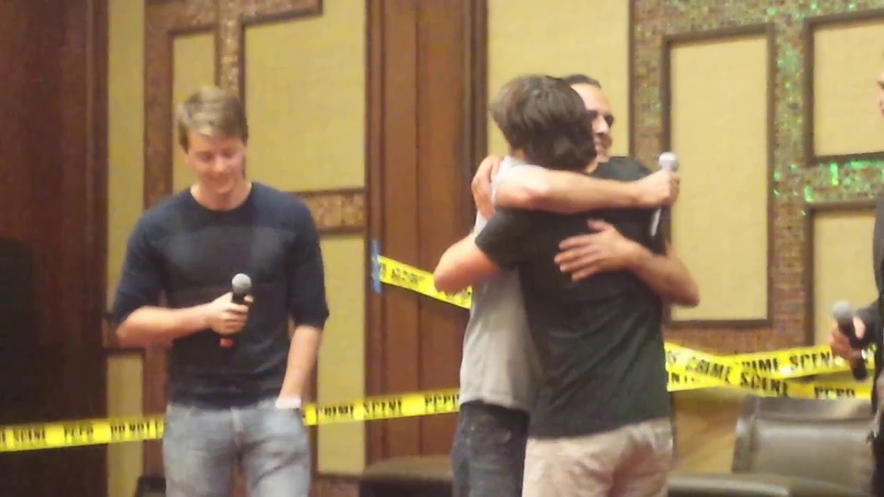 Suzanne Whang desktop Wallpapers