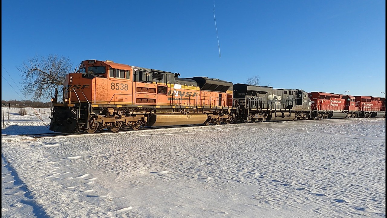 Look Back, January, 2022! UP & CP in Clinton, IA/Whiteside County, IL Area! UP, CP, CSX, BNSF, NS !