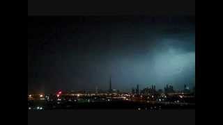 Lightning Strikes The Burj - World's Tallest Building.wmv