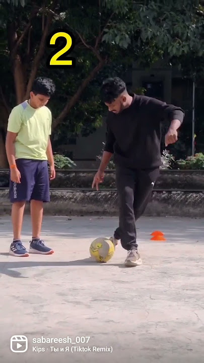 football skill Tutorial/ Street football nutmeg tutorial.