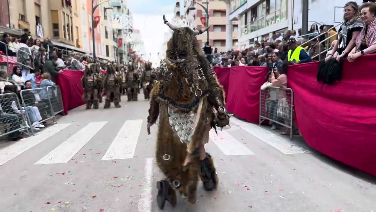 Moros y Cristianos Caravaca de la Cruz 2025. ¡¡Salvajes de Villena!!