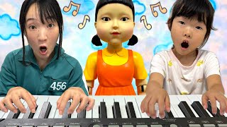 [Piano Battle🔥] I tried playing the Squid Game song with a former kindergarten teacher at the age... screenshot 5