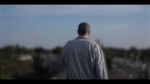 BLUR Video BACKGROUND in After Effects