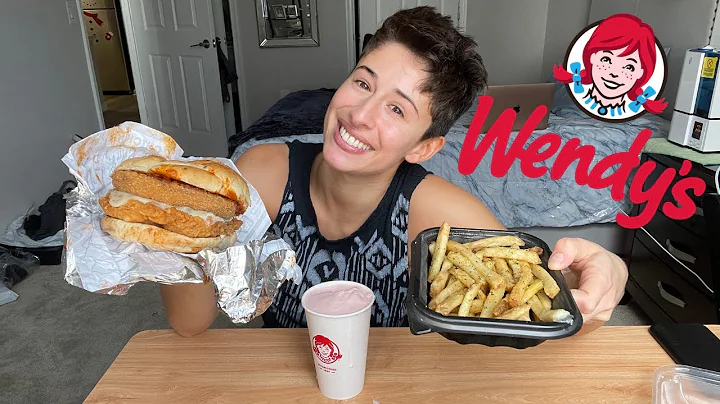 NEW WENDY'S CHICKEN PARM SANDWICH & GARLIC FRIES