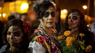 FIESTA TRADICION  DIA DE LOS  MUERTOS EN OAXACA  THE DAY OF THE DEAD.  PARTE 2