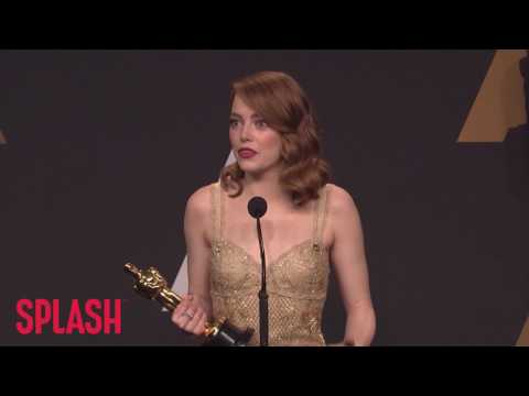 Emma Stone’s Reaction to the Best Picture Snafu at the Oscars | Splash News TV