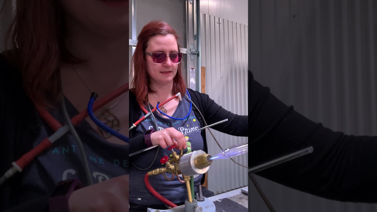 Flaring a goblet foot- flameworking demo