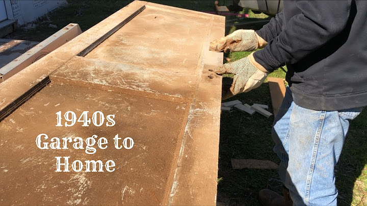 RESTORING A DOOR FROM THE 1940'S//GARAGE TO HOME