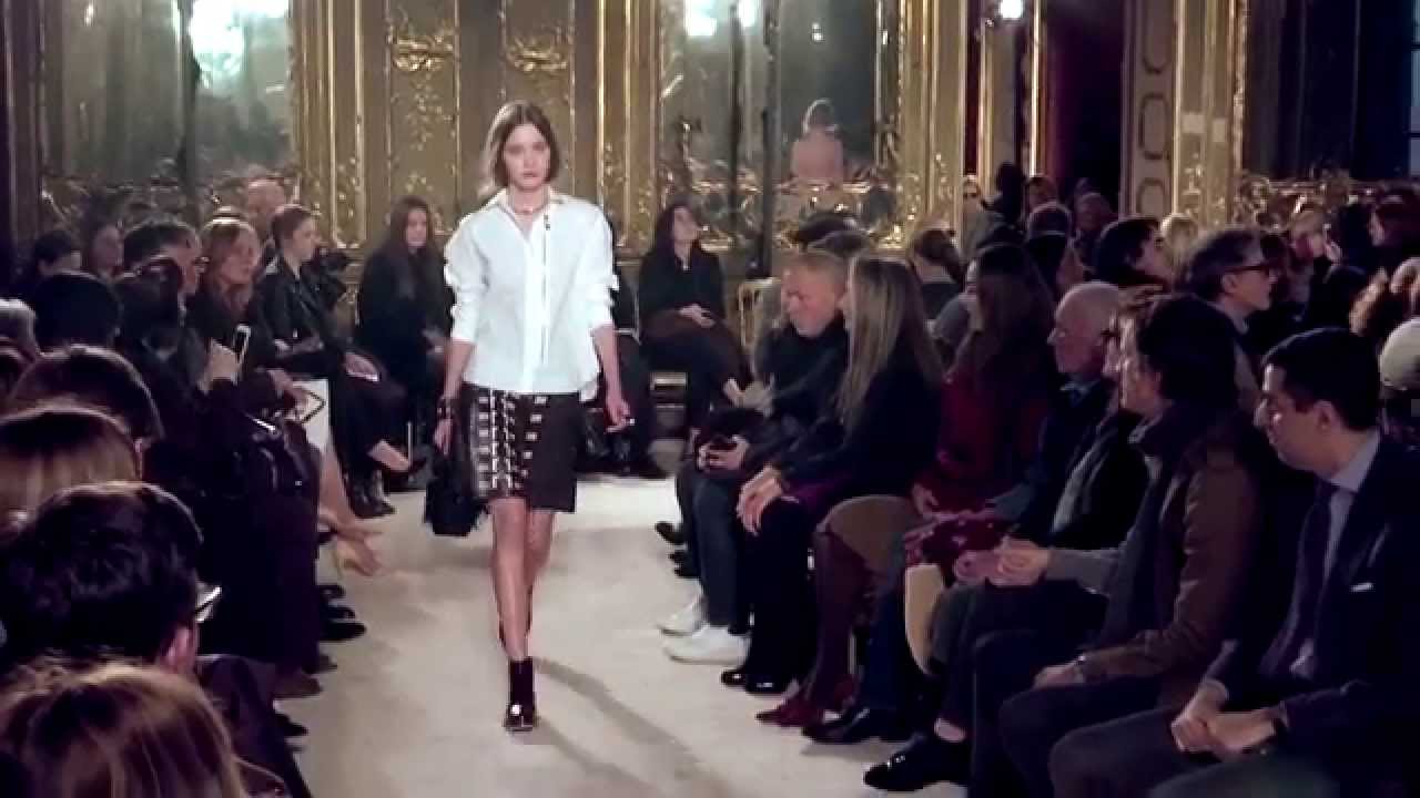 Tod’s Women’s Autumn Winter 2015/16 Collection.
