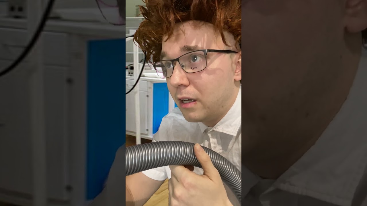 ФУТУРИСТИЧНЫЙ ГРОТЕСК 