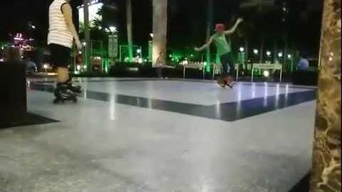 Ga Skater - Toe Toe Back Cross Parallel Slide Trick