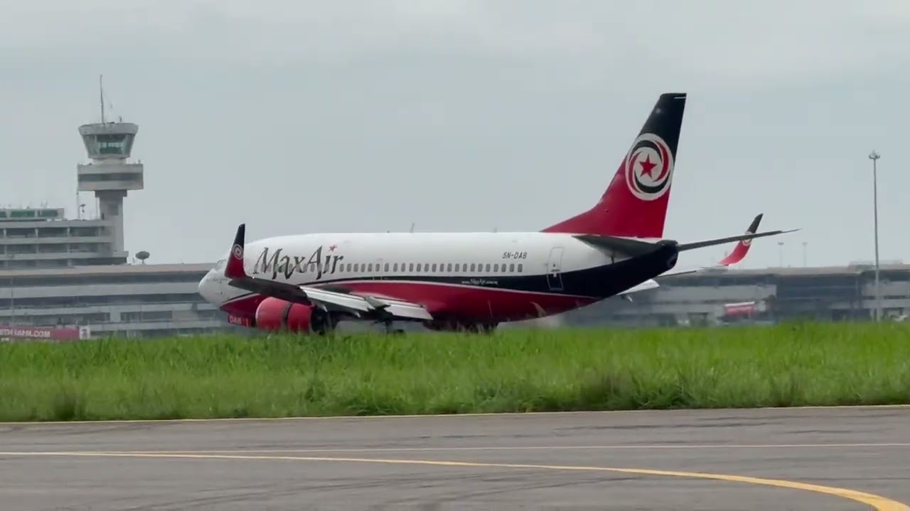 Incredible Nigerian Pilots Master the MAX AIR Boeing 737-36Q(WL) Landing | 5N-DAB  