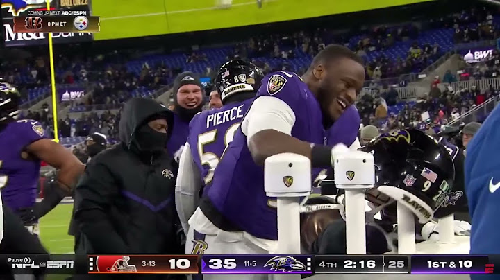🤣 Ravens Players Mob Michael Pierce After His Interception! | NFL on ESPN 🏈