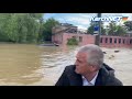 Интернет взорвало видео плывущих спасателей в Керчи