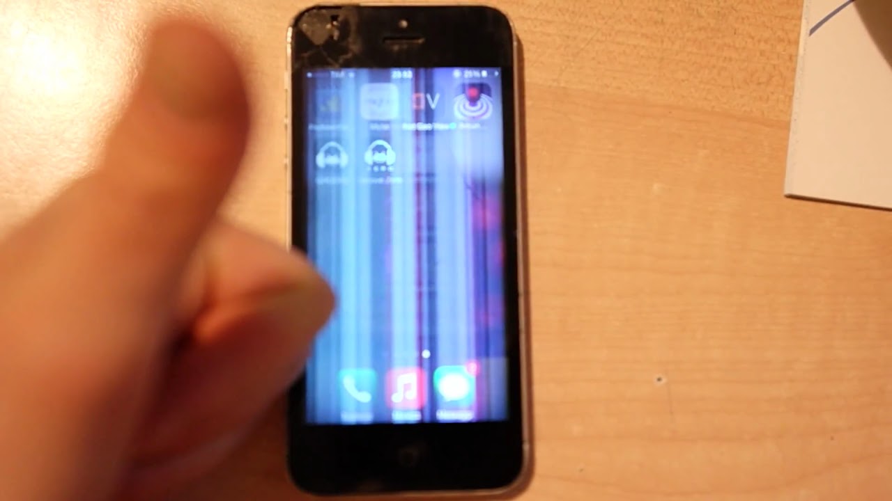iPhone 5 broken screen ghost effect
