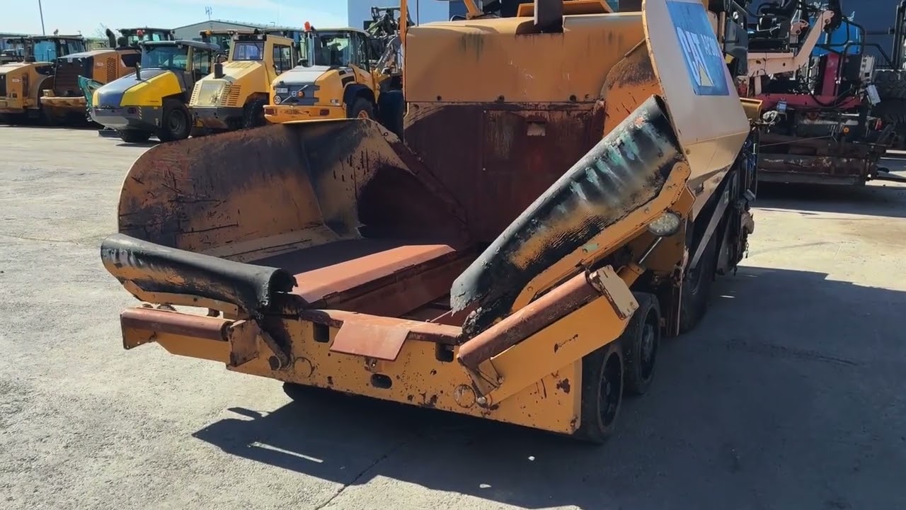 Asfaltsläggare CAT AP300