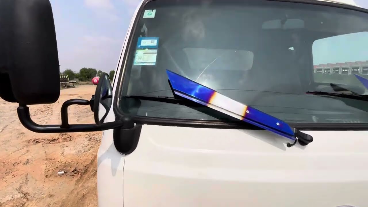 ឡានលក់ ហុីយុនដាយ2តោនកន្លះឆ្នាំ01ម៉ាសុីនធំប្រអប់លេខធំតំលៃ12800$ចរចារ012219199 069219199 0712219199។