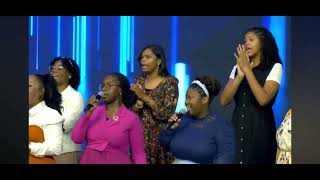 Perfecting Praise Choir Singing | He Will Answer Prayer by BBC Worship/ mic toss to Princess Rogers 