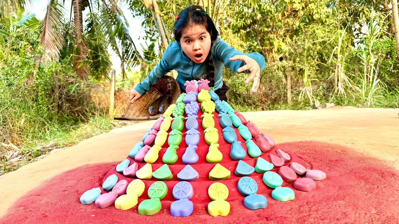 Wow! The girl show Amazing Smart and Useful in Forest#bushcraft #creativesurvival #camping #survival