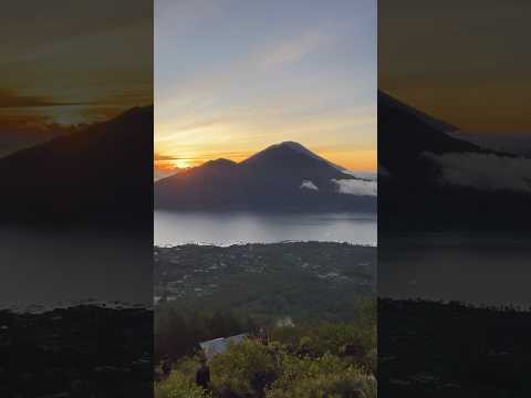 Video: Penjanje na planinu Batur na Baliju, Indonezija