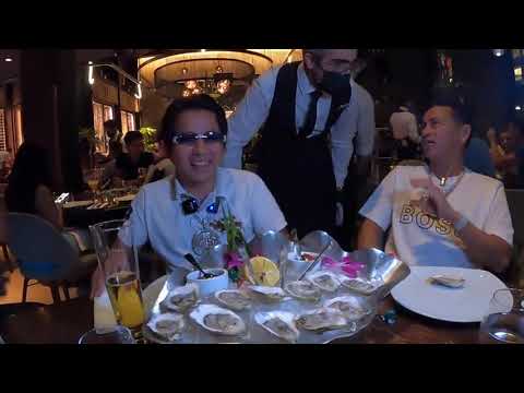 Video Nhà Hàng Thánh Rắc Muối Salt Bae Ở New York! Khoa Pug... - youtube