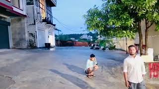 কম্বোডিয়ার অন্যন্ত প্রত্যন্ত অঞ্চল,পহাড় কেটে মানব সভ্যতার বসবাস। সভ্যতা মানুষকে অনেক দূরে এগিয়ে নিল।