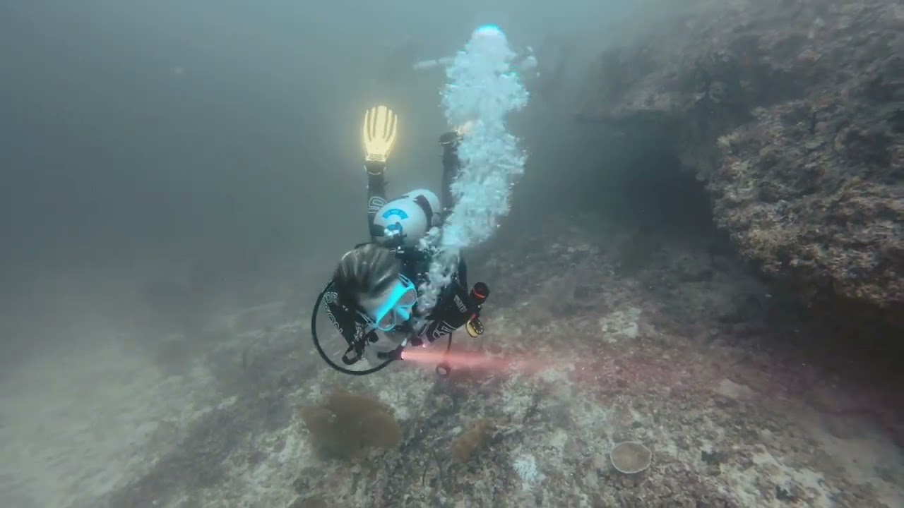 28 nov 2025. Buceo en Five Rocks, Maldivas.